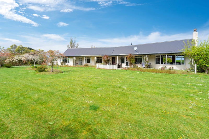 34 Highland Road, Brighton, Dunedin - Carousel 21