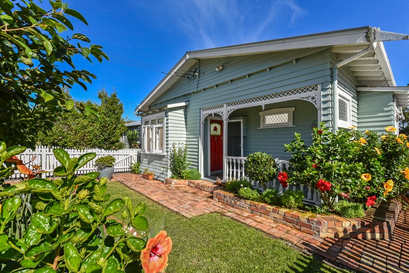 1/4 Gazelle Avenue, Beach Haven, Auckland - Carousel 1