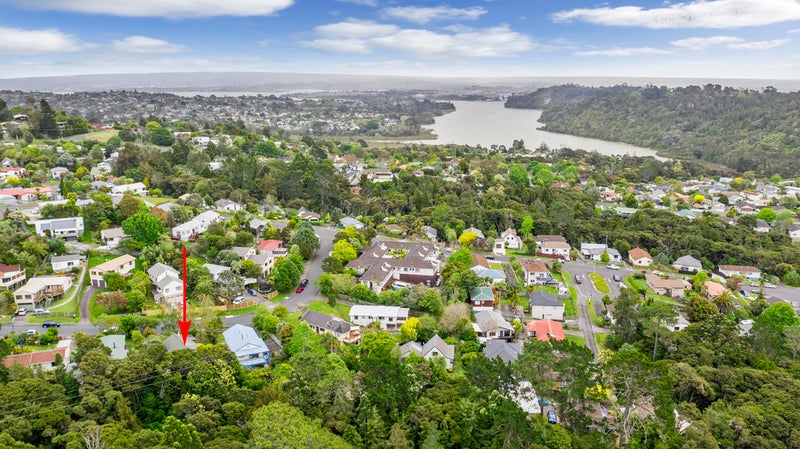 20 Randal Place, Bayview, Auckland - Carousel 20