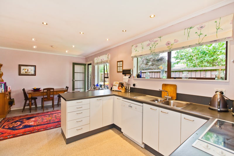 21 Mendip Place, Casebrook, Christchurch - Carousel 2