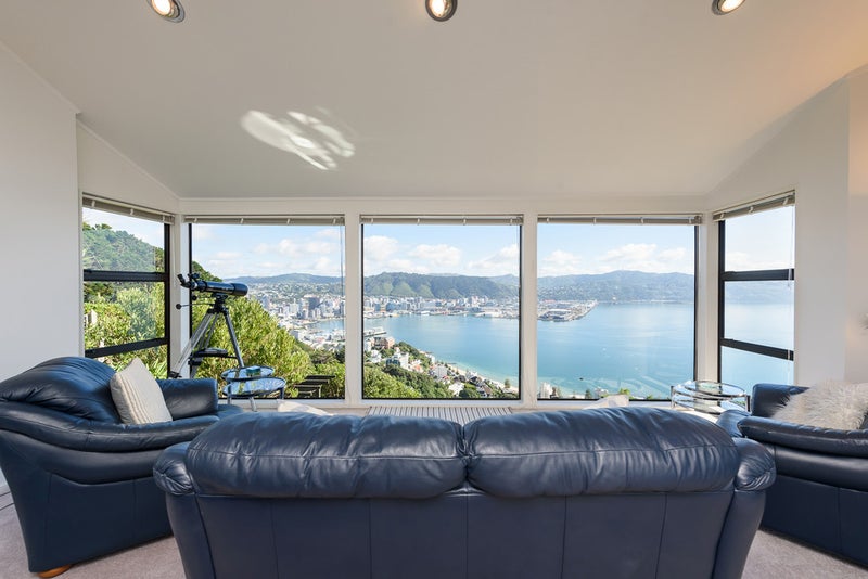 35 Robieson Street, Roseneath, Wellington - Carousel 2