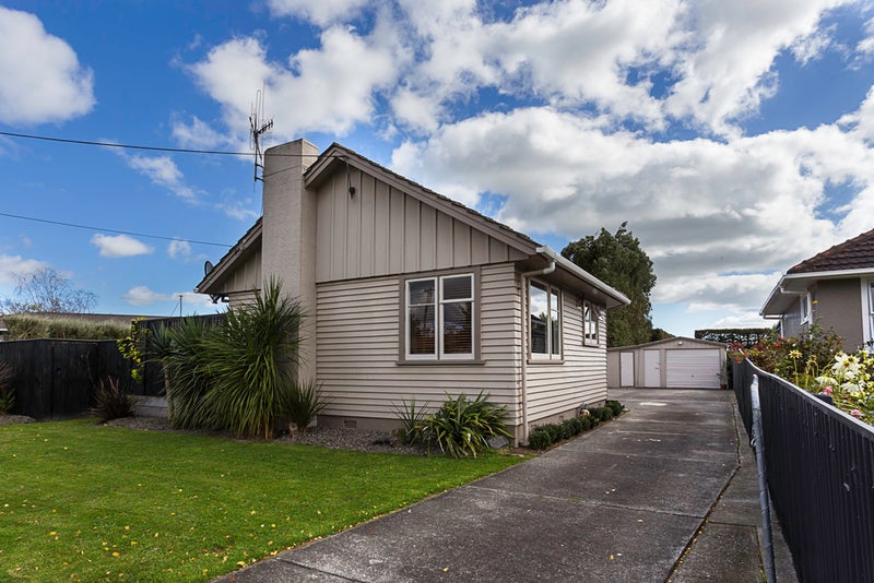 25 Benmore Avenue, Cloverlea, Palmerston North - Carousel 1