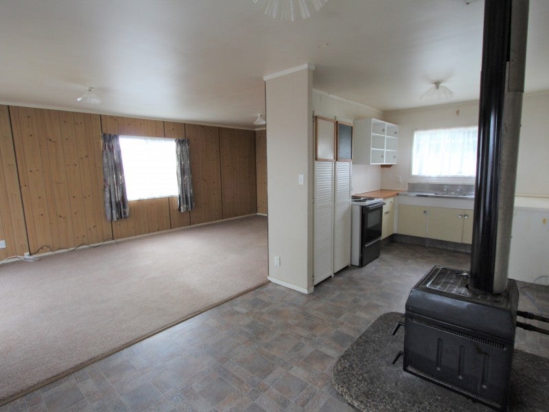 11 Bedford Place, Tokoroa, Tokoroa - Carousel 2