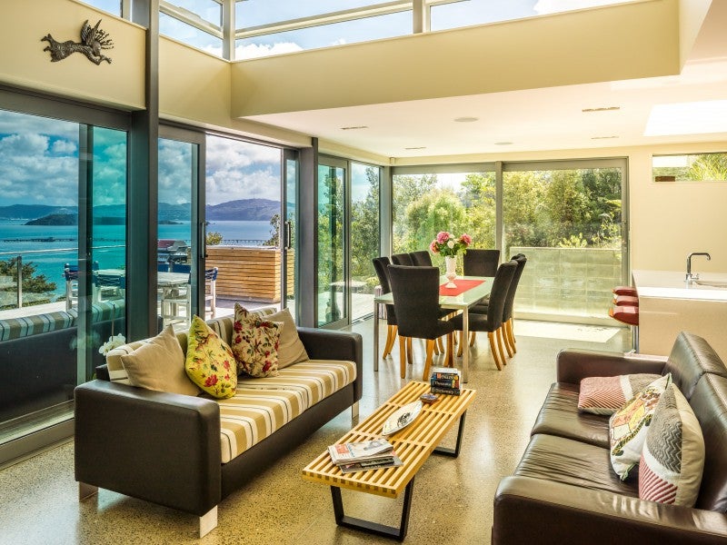 13 Walter Road, Lowry Bay, Lower Hutt - Carousel 2