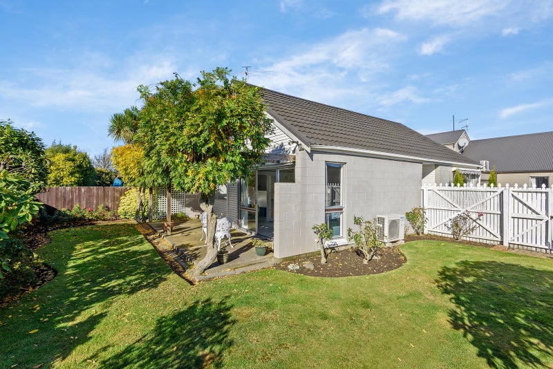2/4 Camrose Place, Ilam, Christchurch - Carousel 2