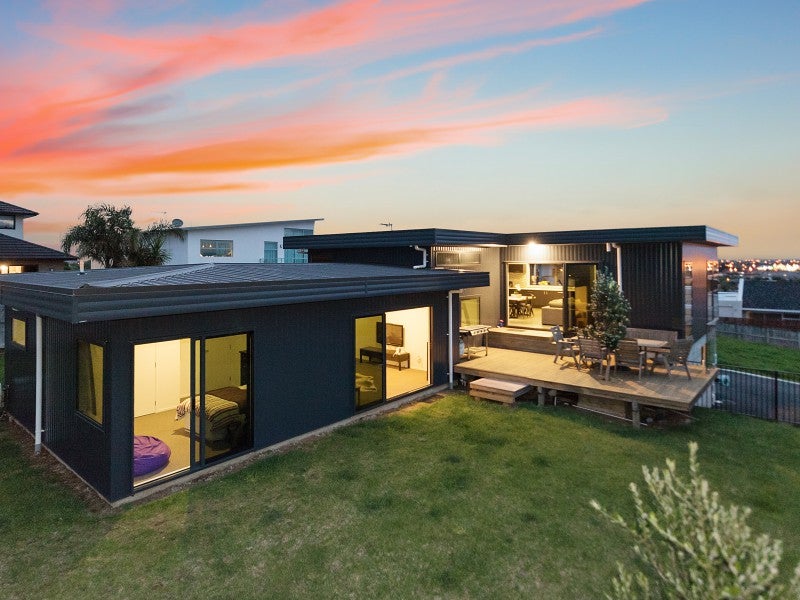 20 Raddington Way, Huntington, Hamilton - Carousel 1