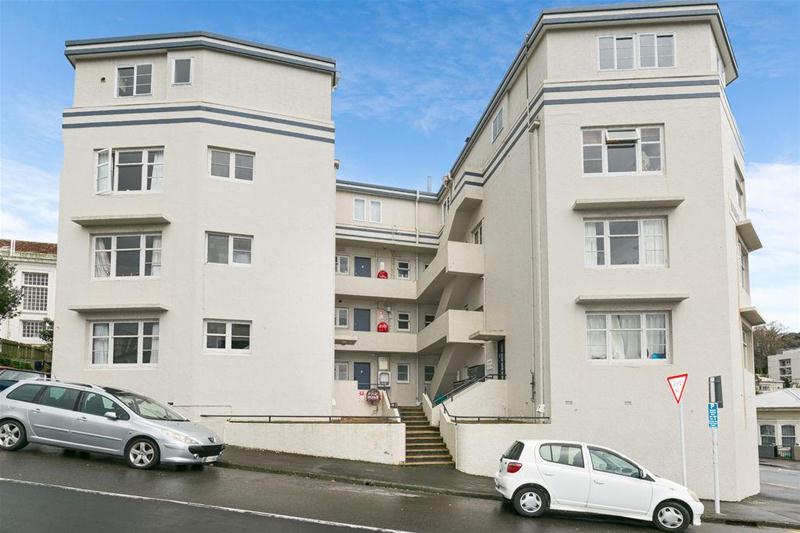 10/2 Ohiro Road, Aro Valley, Wellington - Carousel 2