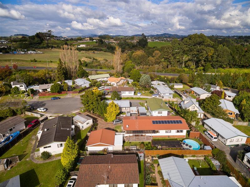 15 Olivine Street, Poike, Tauranga - Carousel 19