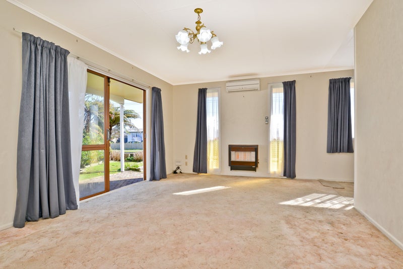 109 Collins Road, Melville, Hamilton - Carousel 2