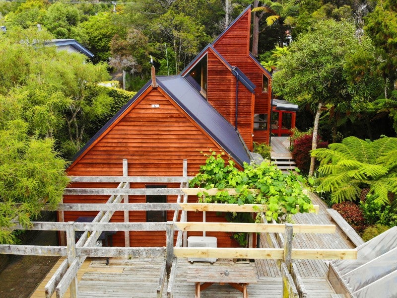 77 Wyndham Road, Pinehaven, Upper Hutt - Carousel 1