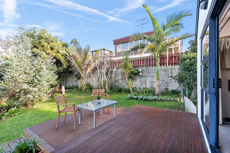 2/36 Potter Avenue, Northcote, Auckland - Carousel 1