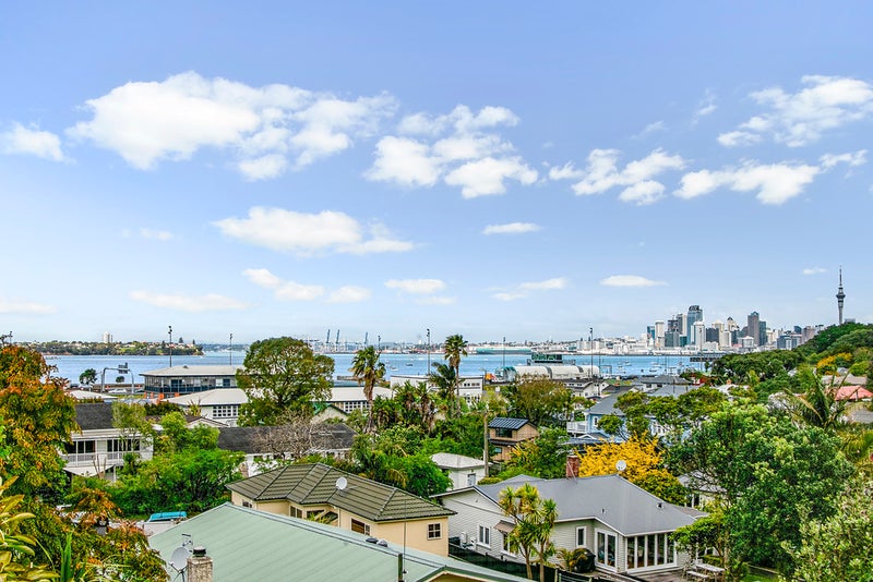 4/21 Richmond Avenue, Northcote Point, Auckland - Carousel 2