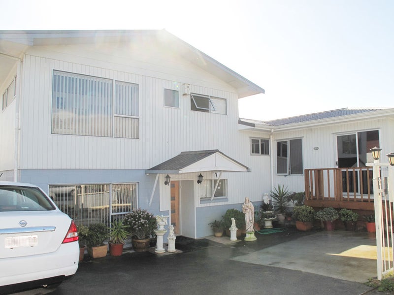 5 Rapley Place, Papatoetoe, Auckland - Carousel 1