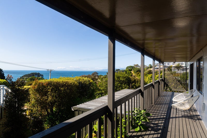 4 Coromandel Road, Oneroa, Waiheke Island - Carousel 1