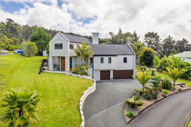 67 Staincross Street, Green Bay, Auckland - Carousel 2