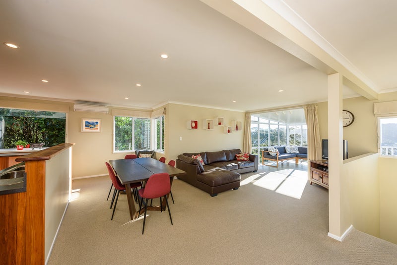 14 Wrights Hill Road, Karori, Wellington - Carousel 2