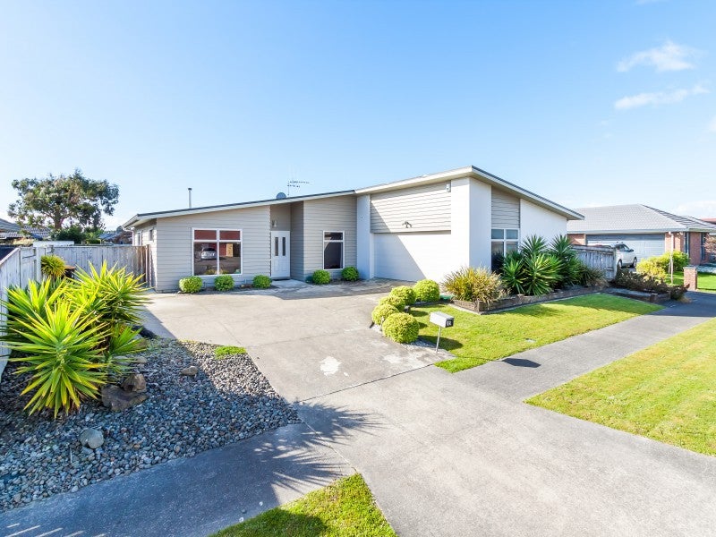 15 Brooklyn Heights Drive, Kelvin Grove, Palmerston North - Carousel 1