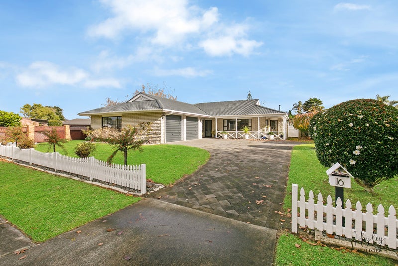 16 Donegan Place, Conifer Grove, Takanini - Carousel 22