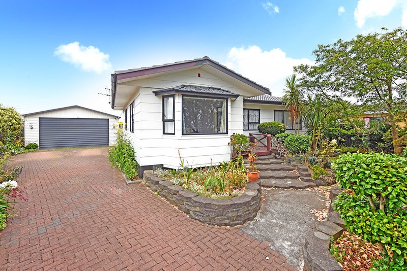 39 Barneys Farm Road, Clendon Park, Auckland - Carousel 1