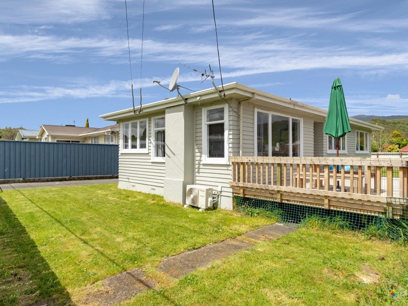 14 Benge Crescent, Clouston Park, Upper Hutt - Carousel 2