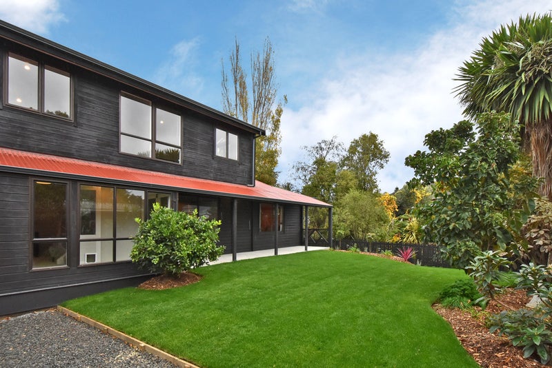 15 Tekapo Place, Opawa, Christchurch - Carousel 1
