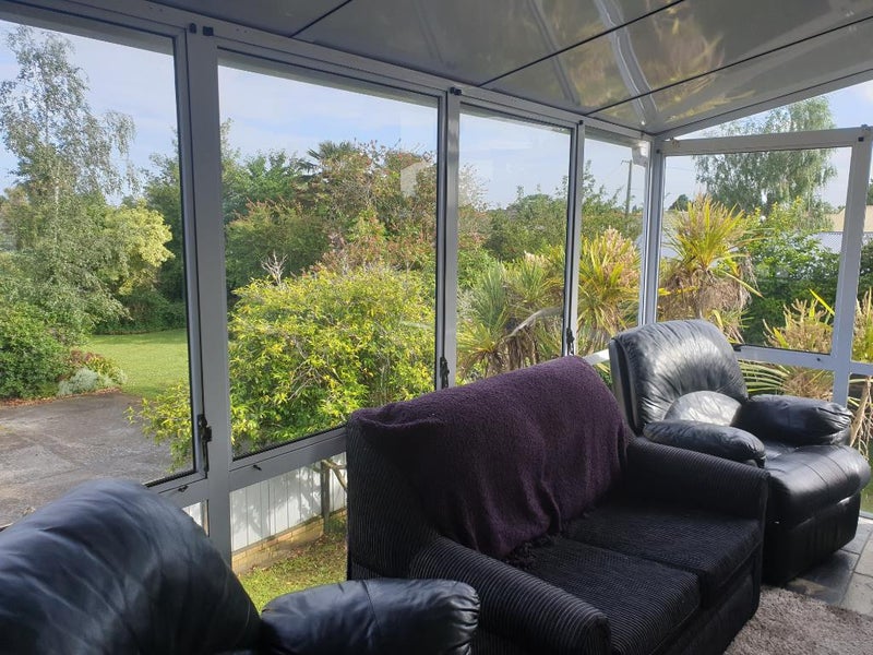 6 Garnett Avenue, Forest Lake, Hamilton - Carousel 1