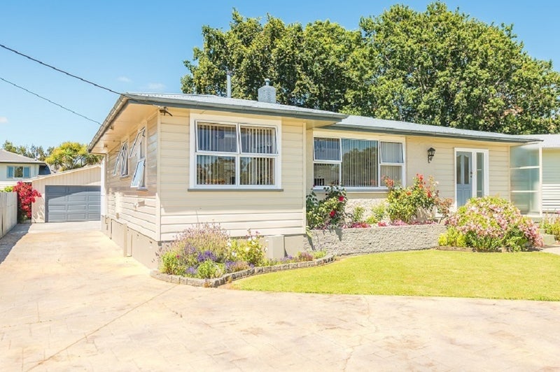49 Harris Street, Marton - Carousel 1
