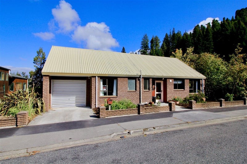 27 Alpine Avenue, Hanmer Springs, Hanmer Springs - Carousel 2