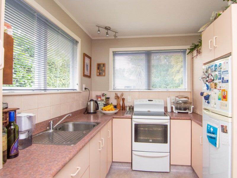 43 Apollo Parade, Milson, Palmerston North - Carousel 2