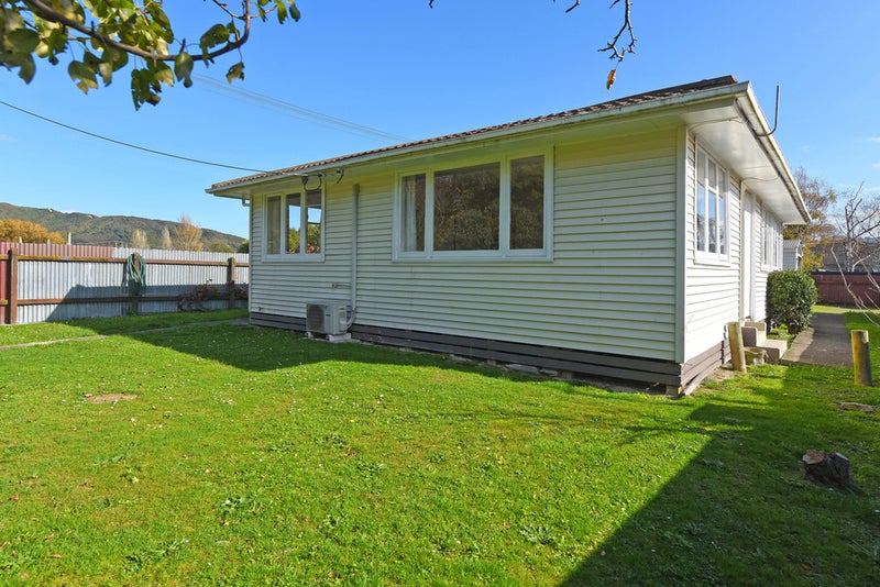 4 Harris Street, Naenae, Lower Hutt - Carousel 12