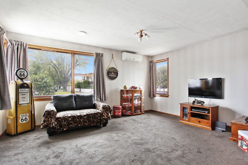 2/53 Barrington Street, Somerfield, Christchurch - Carousel 2