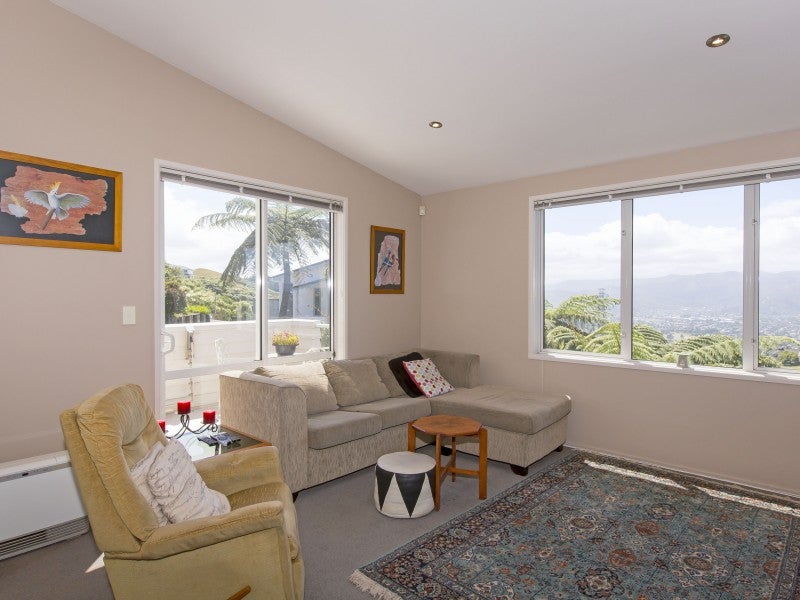 21 Arahiwi Grove, Tirohanga, Lower Hutt - Carousel 21