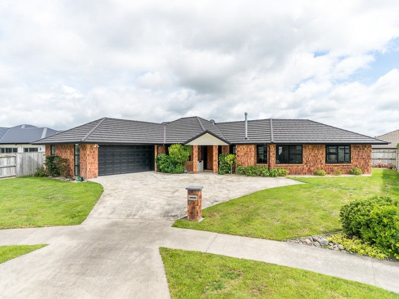 61 Rodeo Drive, Kelvin Grove, Palmerston North - Carousel 1