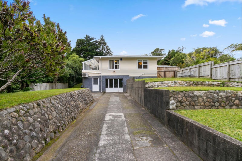 204 Hill Road, Belmont, Lower Hutt - Carousel 1