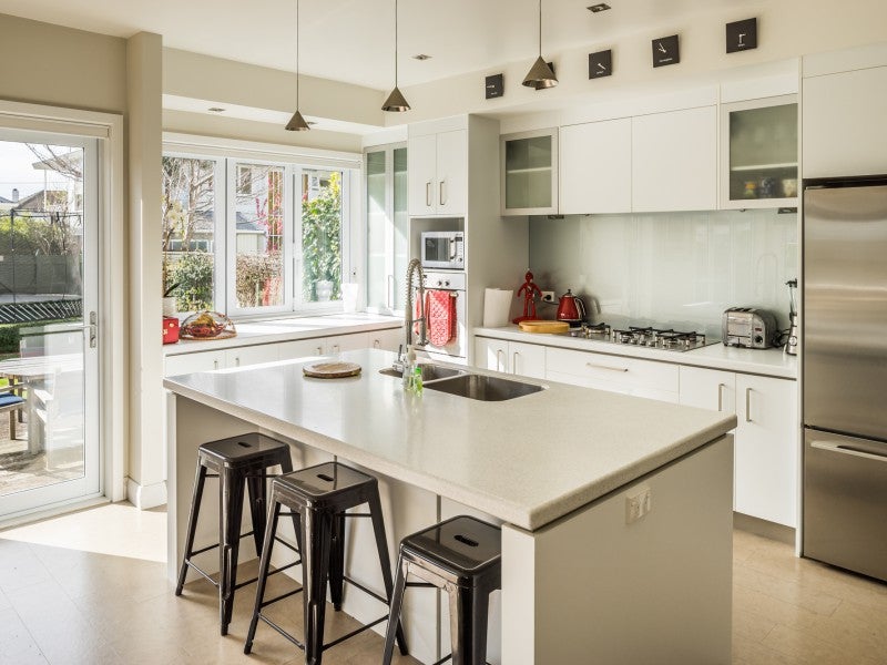 10 Puriri Street, Eastbourne, Lower Hutt - Carousel 1