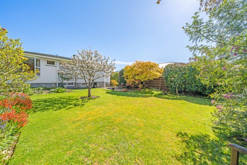 5 Kukupa Grove, Heretaunga, Upper Hutt - Carousel 2