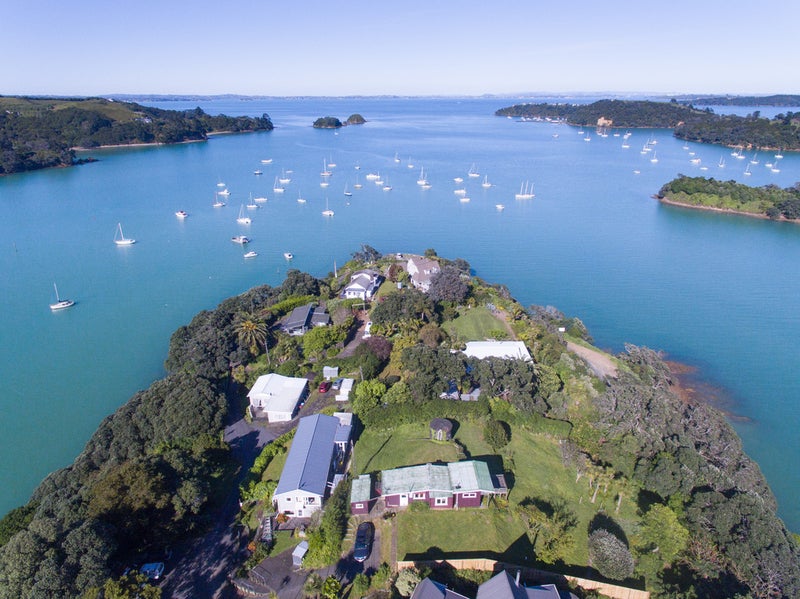 126 Wharf Road, Ostend, Waiheke Island - Carousel 1