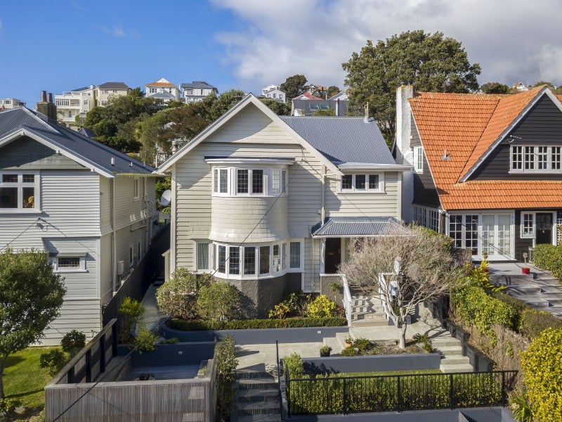 37 Glen Road, Kelburn, Wellington - Carousel 1