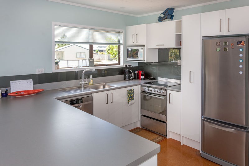 400 Williamson Road, Whangamatā - Carousel 2