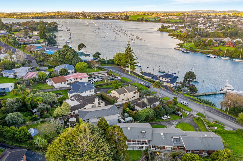 0 , Panmure - Carousel 1