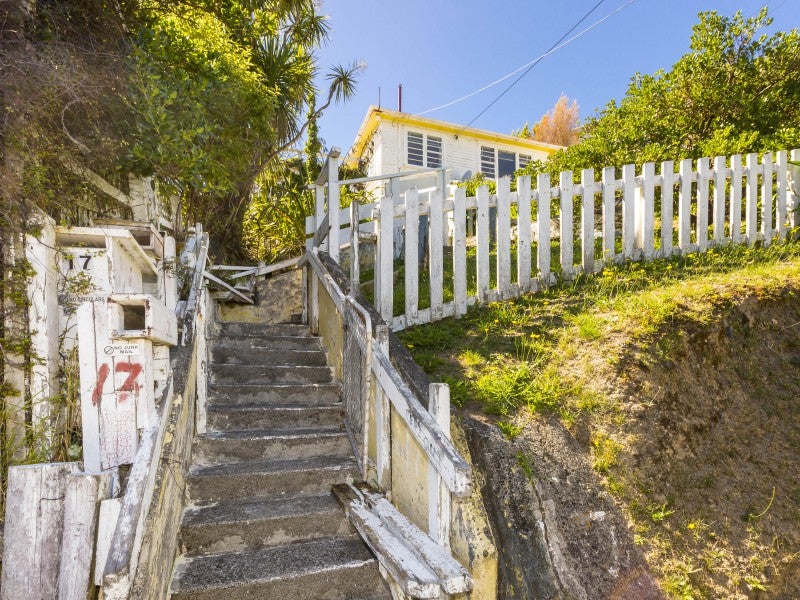 17 Beacon Hill Road, Strathmore Park, Wellington - Carousel 24