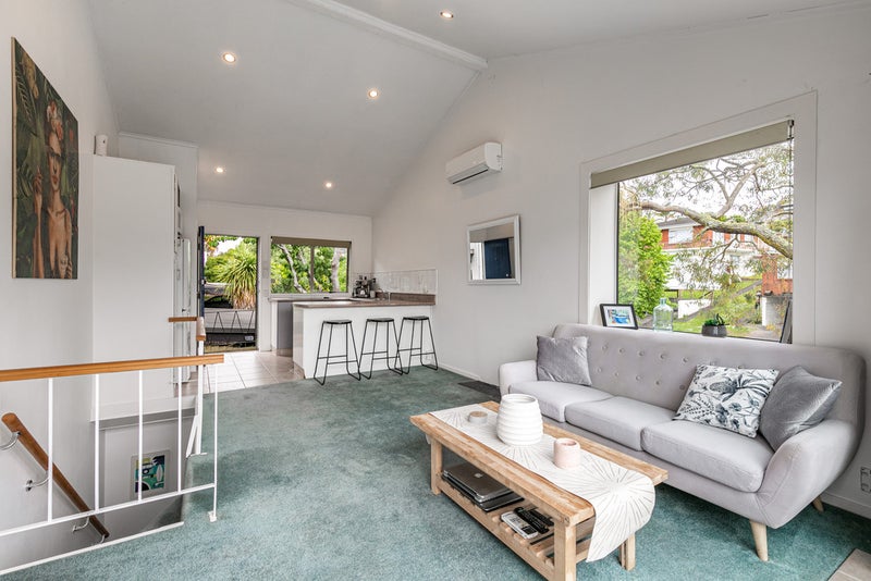 1/27 Don Croot Street, Western Springs, Auckland - Carousel 1