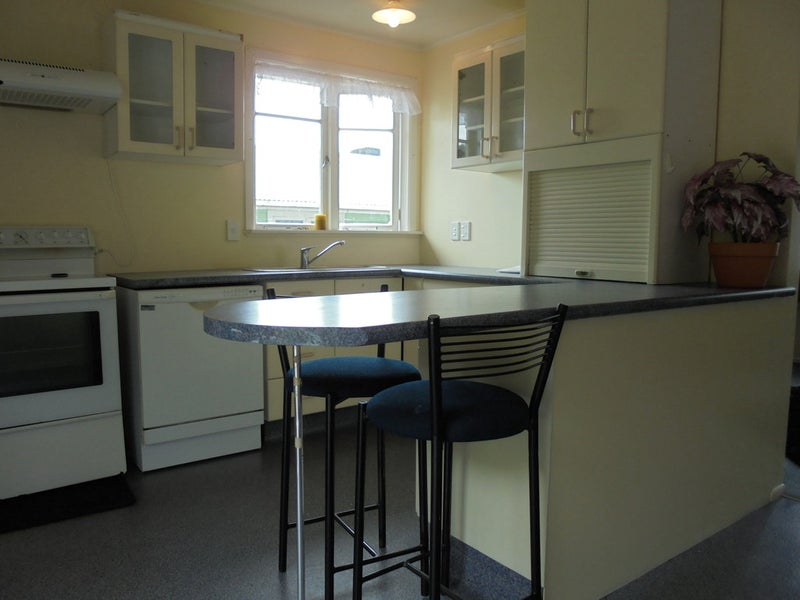 32 Lees Grove, Wainuiomata, Lower Hutt - Carousel 2