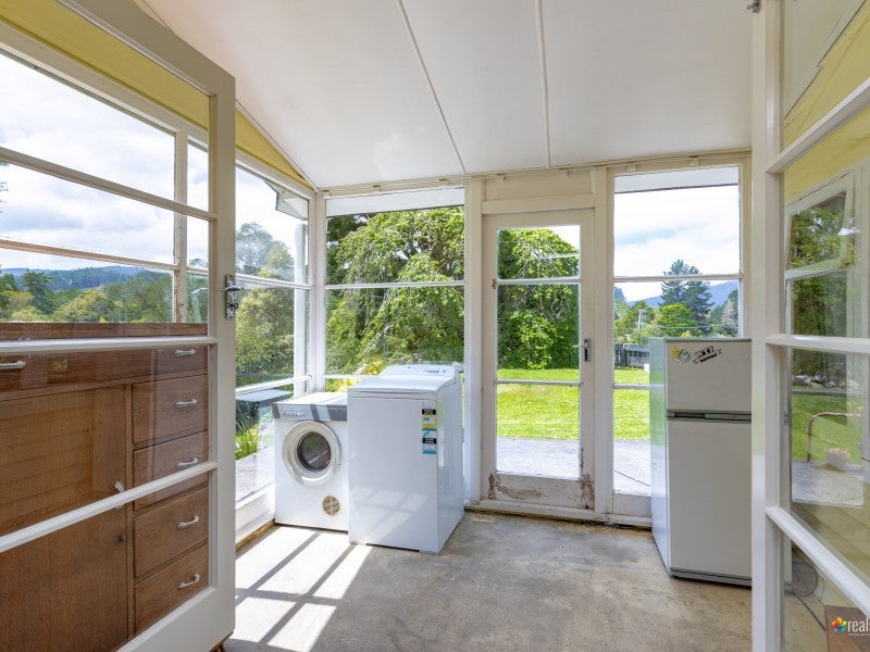 4 Bridge Road, Birchville, Upper Hutt - Carousel 26