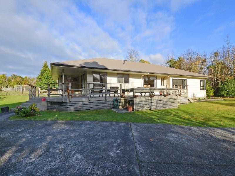 450 Main Road North, Timberlea, Upper Hutt - Carousel 1