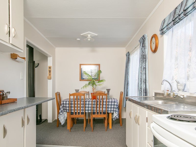 17 Patea Place, Kuripuni, Masterton - Carousel 2