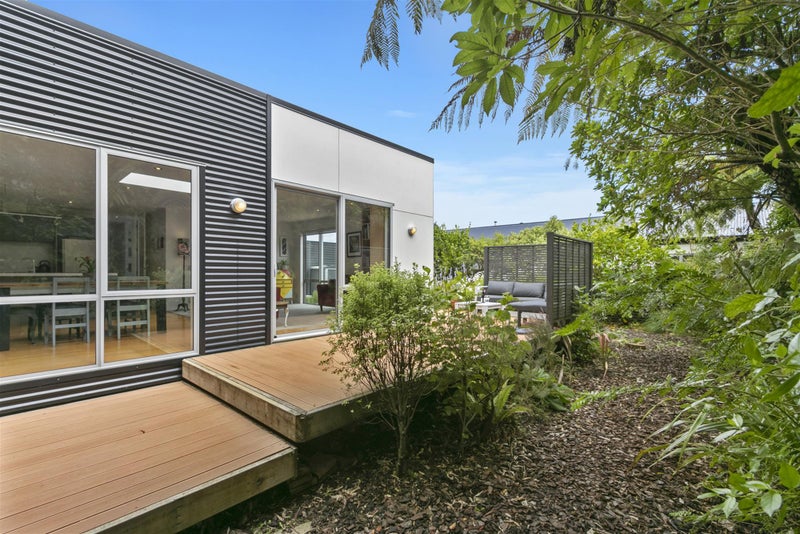 10 Otonga Heights, Maungaraki, Lower Hutt - Carousel 1