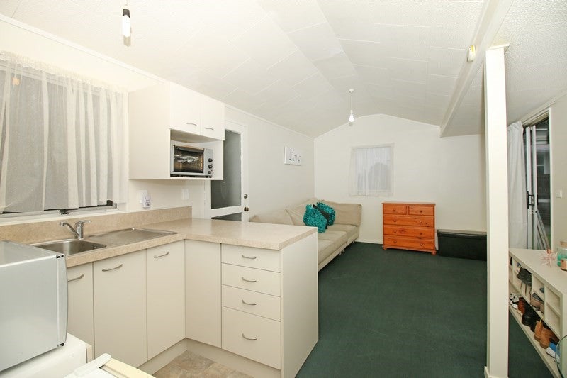 342 Tremaine Avenue, Takaro, Palmerston North - Carousel 26