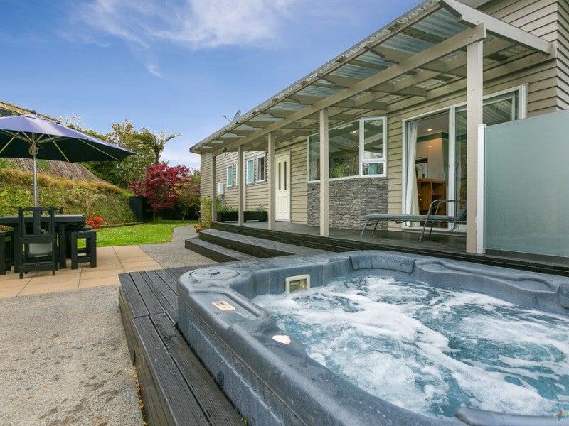 5A Oawai Place, Marfell, New Plymouth - Carousel 2