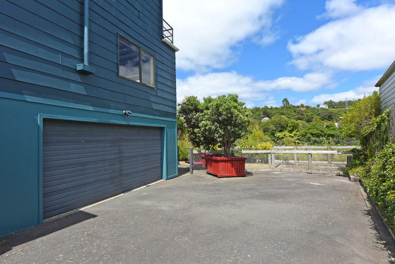 9 Edmund Lomas Grove, Birchville, Upper Hutt - Carousel 23
